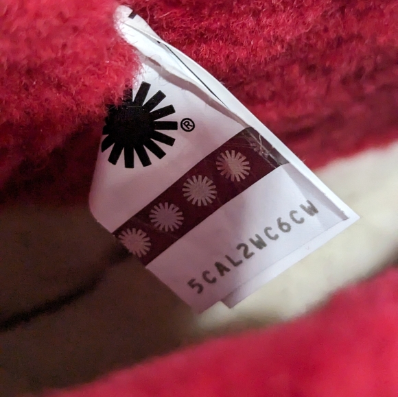 UGG Classic Clear Mini Waterproof Rain Boot - Picture 6 of 8